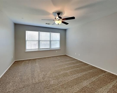 5800 Blue Ribbon Road - Photo Thumbnail 7