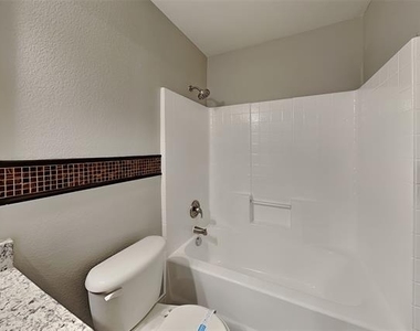 5800 Blue Ribbon Road - Photo Thumbnail 15