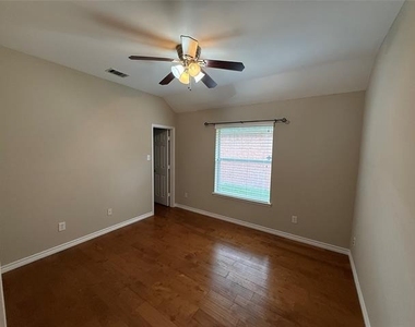 3425 Marsalis Lane - Photo Thumbnail 8