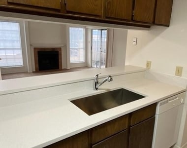 12480 Abrams Road - Photo Thumbnail 3