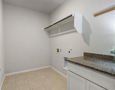 223 Miramar Avenue - Photo Thumbnail 21