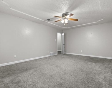 6613 Constitution Drive - Photo Thumbnail 15
