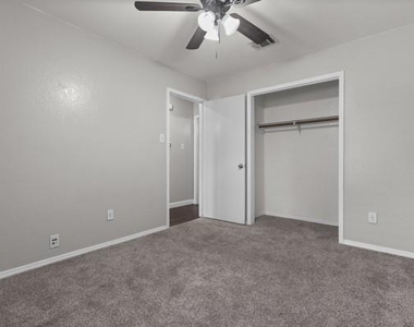 6613 Constitution Drive - Photo Thumbnail 18
