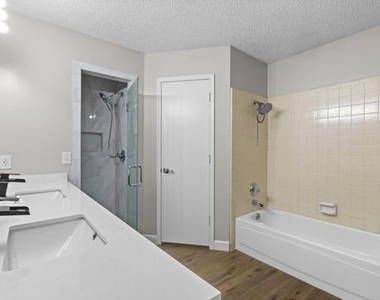 6613 Constitution Drive - Photo Thumbnail 16