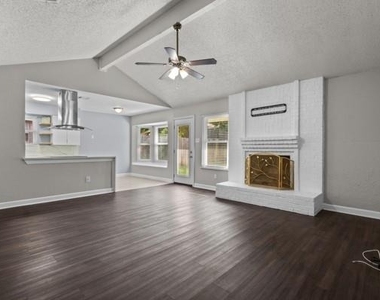 6613 Constitution Drive - Photo Thumbnail 4