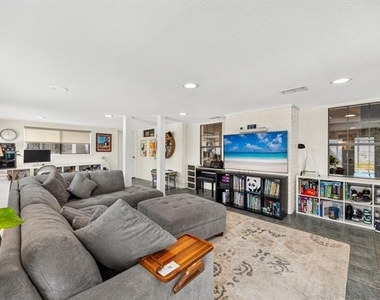3040 Panhandle Drive - Photo Thumbnail 9