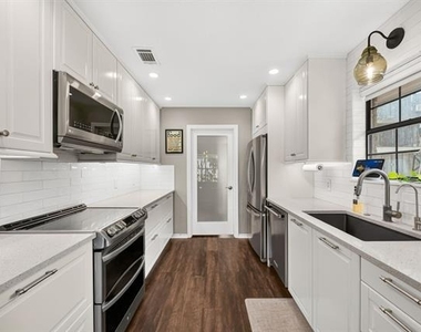 3040 Panhandle Drive - Photo Thumbnail 13