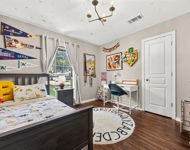 3040 Panhandle Drive - Photo Thumbnail 22