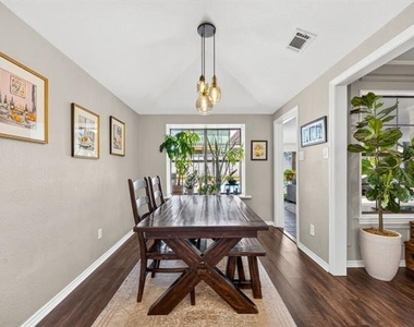 3040 Panhandle Drive - Photo Thumbnail 12