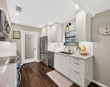 3040 Panhandle Drive - Photo Thumbnail 14
