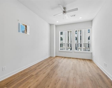 2010 Commerce Street - Photo Thumbnail 2