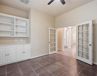 2221 Danielle Drive - Photo Thumbnail 16