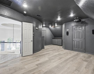 2221 Danielle Drive - Photo Thumbnail 19