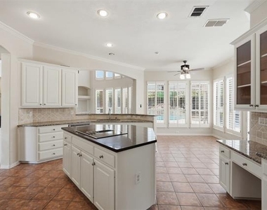 2221 Danielle Drive - Photo Thumbnail 10