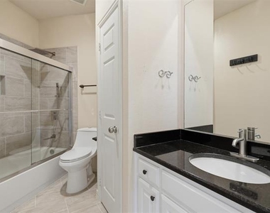2221 Danielle Drive - Photo Thumbnail 23