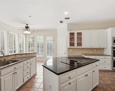 2221 Danielle Drive - Photo Thumbnail 11