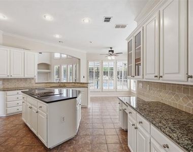 2221 Danielle Drive - Photo Thumbnail 13
