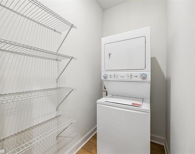 2010 Commerce Street - Photo Thumbnail 4