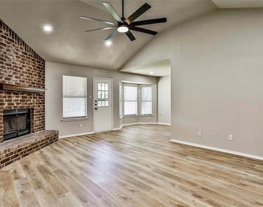 813 Bristol Avenue - Photo Thumbnail 7