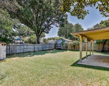 813 Bristol Avenue - Photo Thumbnail 25