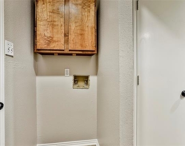 813 Bristol Avenue - Photo Thumbnail 21