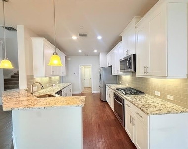 6300 Hermosa Drive - Photo Thumbnail 4