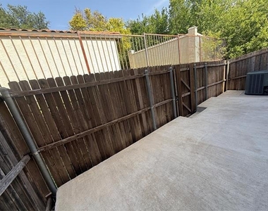 6300 Hermosa Drive - Photo Thumbnail 33