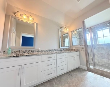 6300 Hermosa Drive - Photo Thumbnail 21