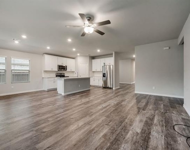 214 Stonehollow Way - Photo Thumbnail 5