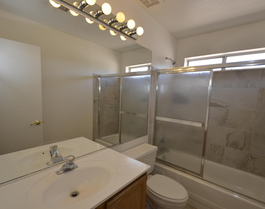 630 N Diane Court - Photo Thumbnail 17