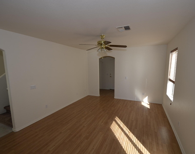 630 N Diane Court - Photo Thumbnail 4