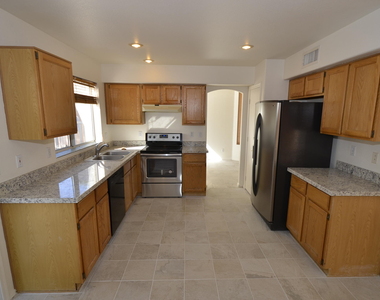 630 N Diane Court - Photo Thumbnail 8