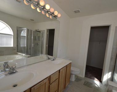 630 N Diane Court - Photo Thumbnail 13