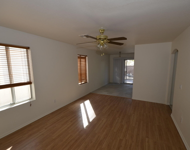 630 N Diane Court - Photo Thumbnail 5