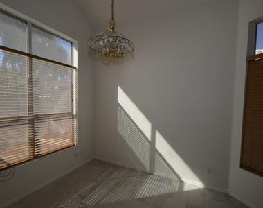 630 N Diane Court - Photo Thumbnail 3