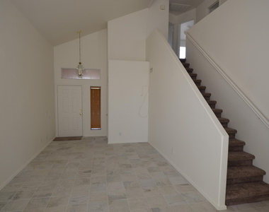 630 N Diane Court - Photo Thumbnail 1