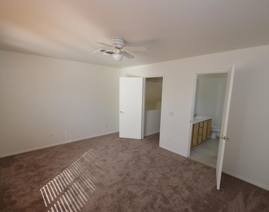 630 N Diane Court - Photo Thumbnail 12