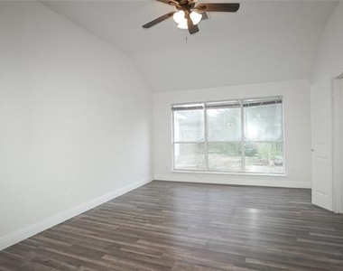 3109 Scott Drive - Photo Thumbnail 14
