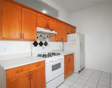 3109 Scott Drive - Photo Thumbnail 7