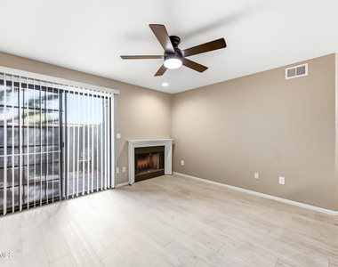 533 W Guadalupe Road - Photo Thumbnail 2