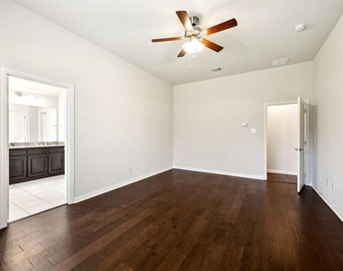 2317 Houston Drive - Photo Thumbnail 13