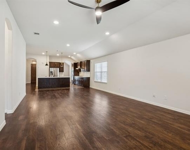 2317 Houston Drive - Photo Thumbnail 9