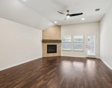 2317 Houston Drive - Photo Thumbnail 11