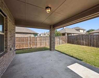 2317 Houston Drive - Photo Thumbnail 23