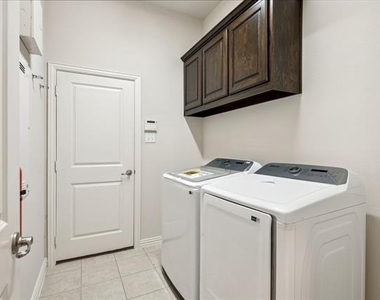 2317 Houston Drive - Photo Thumbnail 22
