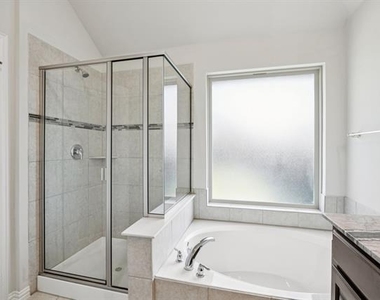2317 Houston Drive - Photo Thumbnail 16