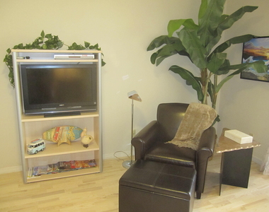 5104 N 32nd Street - Photo Thumbnail 7