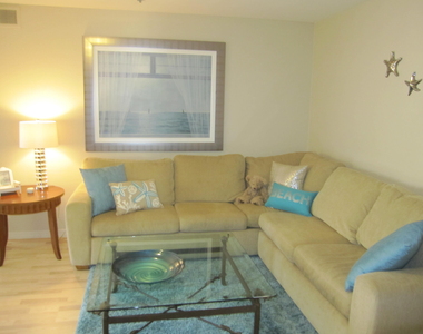 5104 N 32nd Street - Photo Thumbnail 3