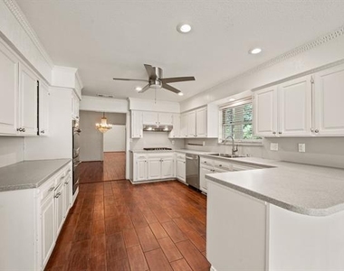 1200 Circle Lane - Photo Thumbnail 5