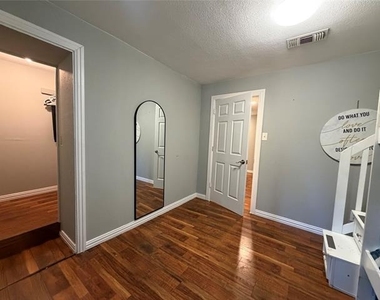 7024 Red Bud Lane - Photo Thumbnail 18